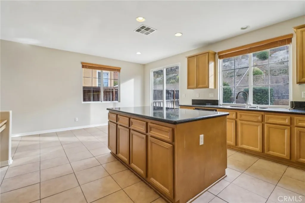 27741 Elderberry Street, Murrieta, California 92562 home-pic-15